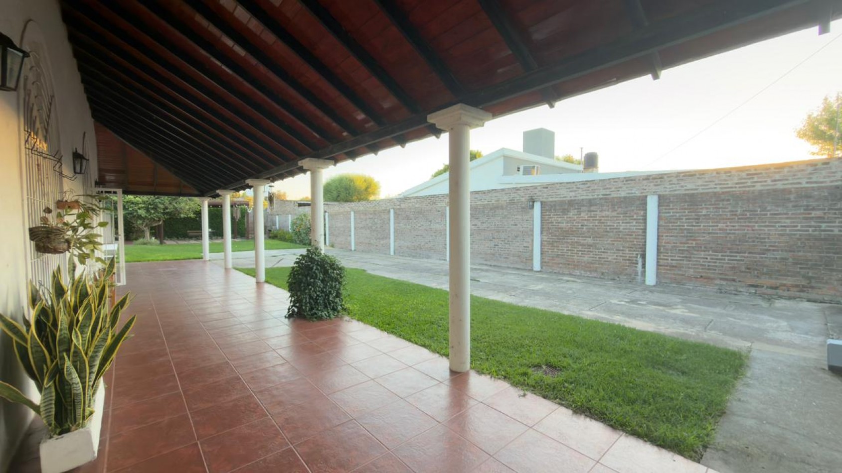 Venta Casa Soñada con Pileta y Quincho con amplio terreno !!!