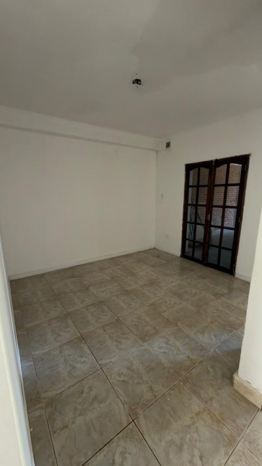 EN VENTA CASA 2 DORM- CALLE BLAS PARERA !!! 