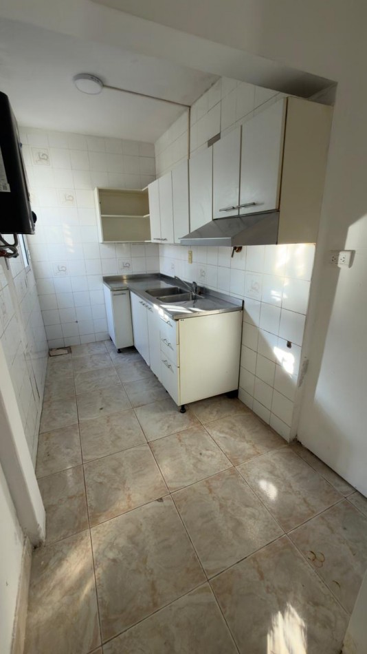 EN VENTA CASA 2 DORM- CALLE BLAS PARERA !!! 