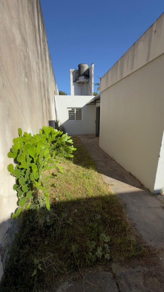 EN VENTA CASA 2 DORM- CALLE BLAS PARERA !!! 