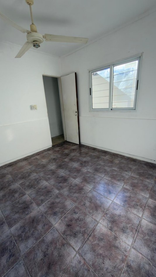 EN VENTA CASA 2 DORM- CALLE BLAS PARERA !!! 