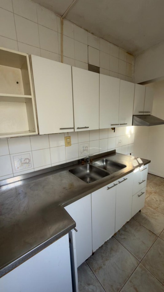 EN VENTA CASA 2 DORM- CALLE BLAS PARERA !!! 