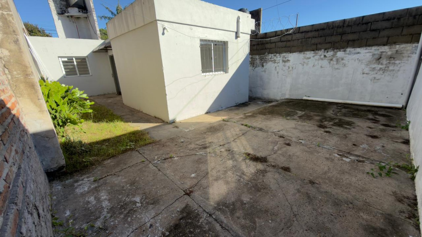 EN VENTA CASA 2 DORM- CALLE BLAS PARERA !!! 