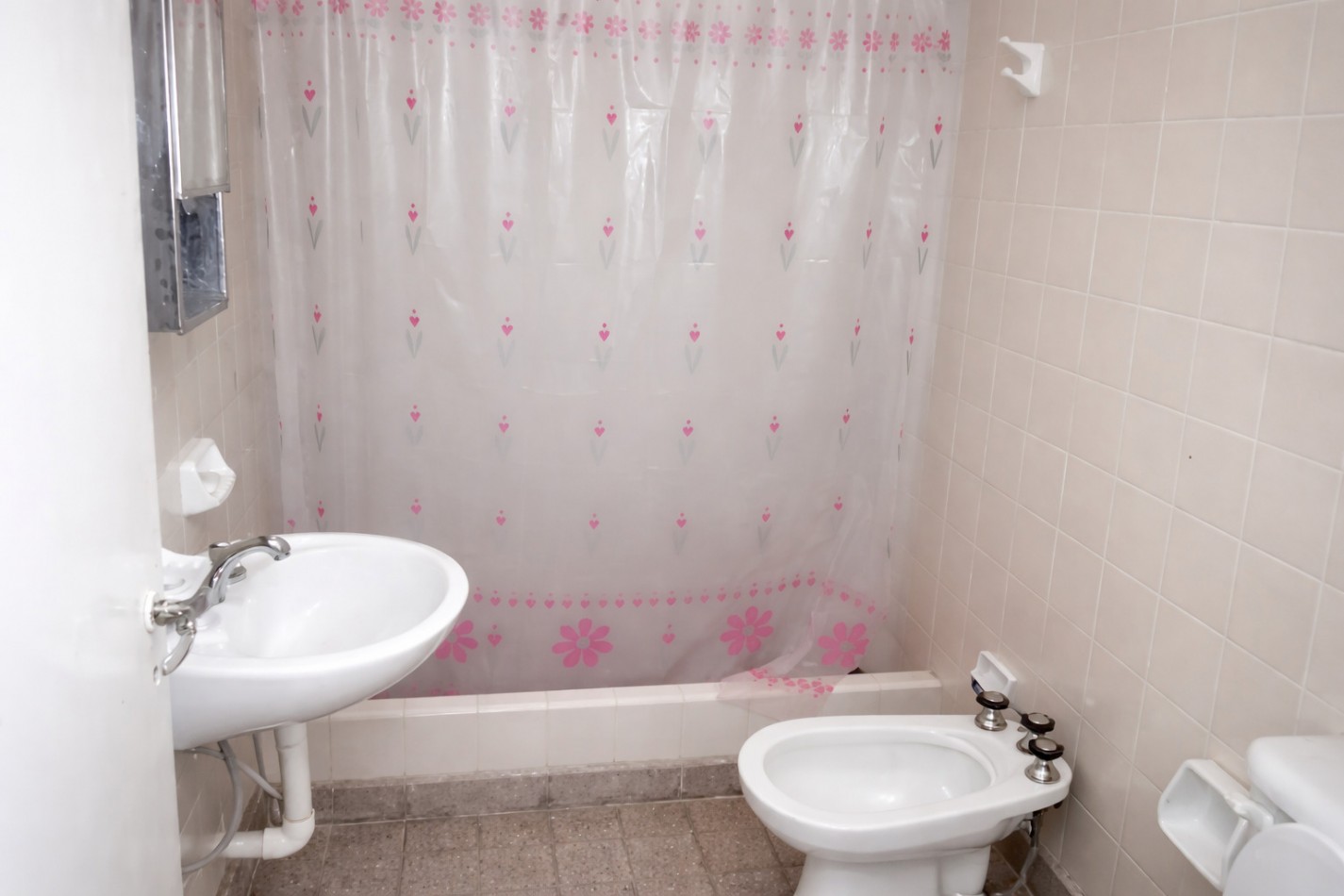 VENTA CASA QUINTA SOBRE JORGE NEWBERY!