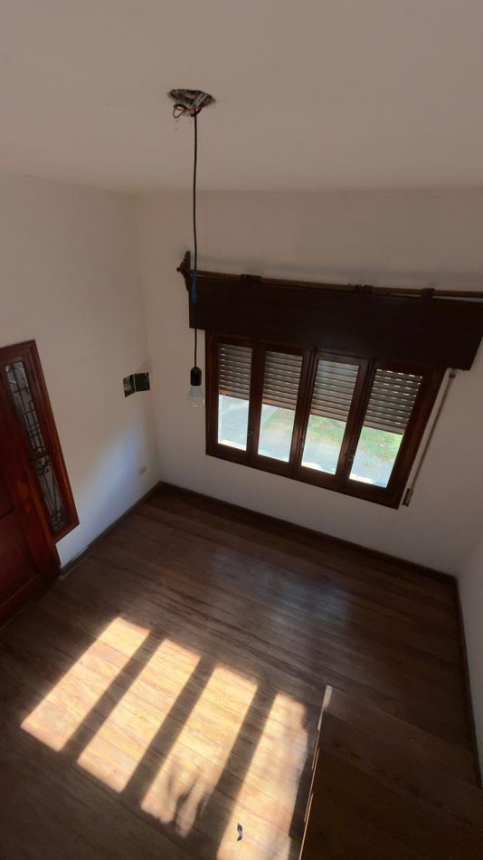 VENTA COMODA CASA 4 DORMITORIOS ZONA BOULEVARES !!! 