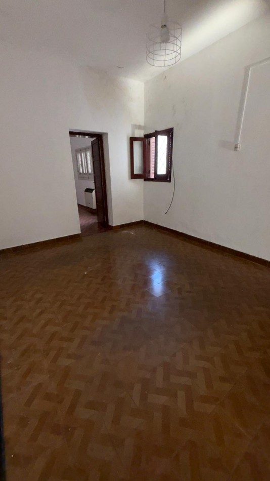 VENTA COMODA CASA 4 DORMITORIOS ZONA BOULEVARES !!! 