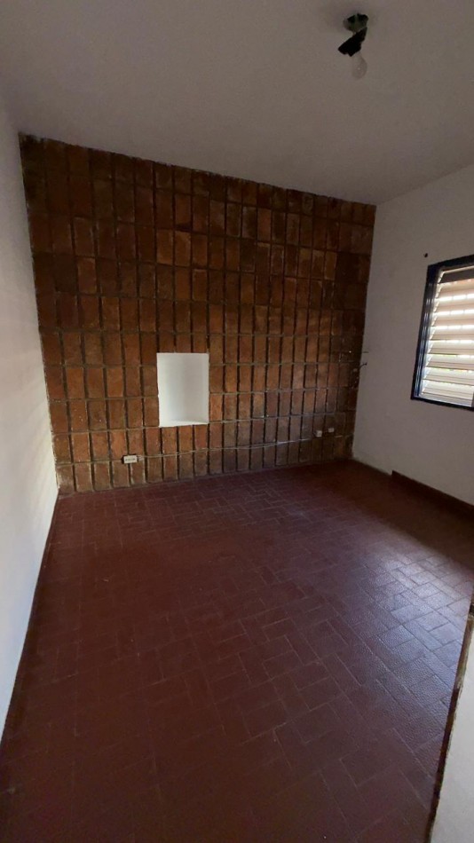 VENTA COMODA CASA 4 DORMITORIOS ZONA BOULEVARES !!! 