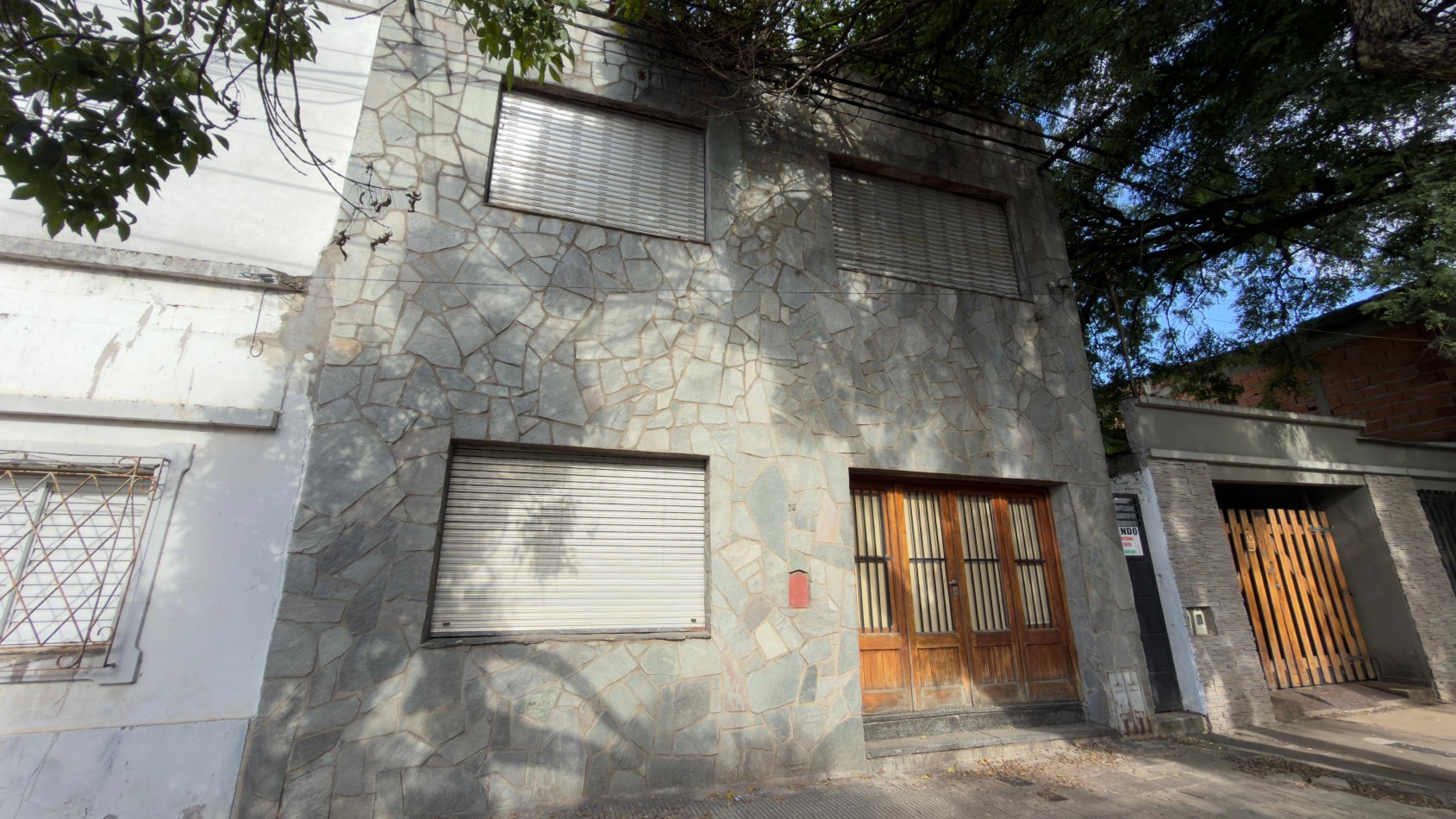 VENTA COMODA CASA 4 DORMITORIOS ZONA BOULEVARES !!! 