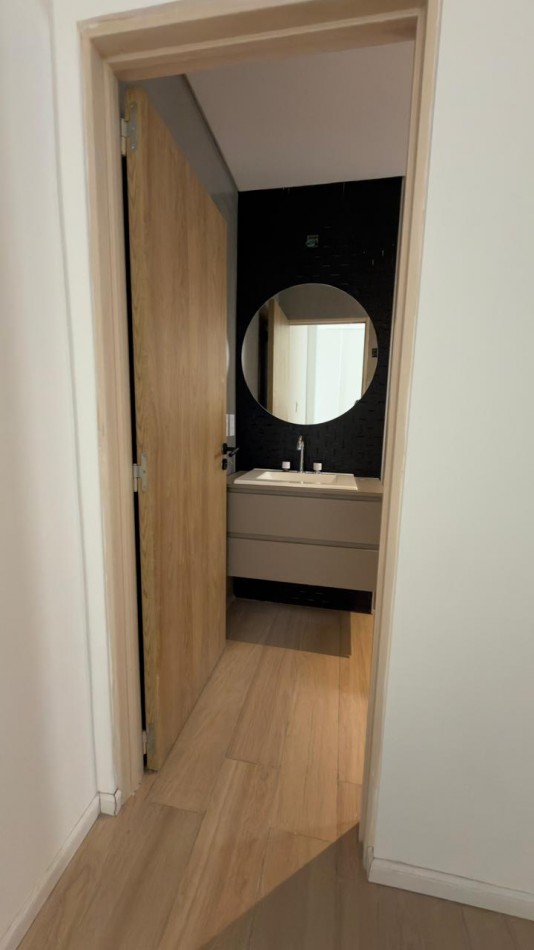 VENTA HERMOSA CASA 3 DORM ZONA PARQUE !!!