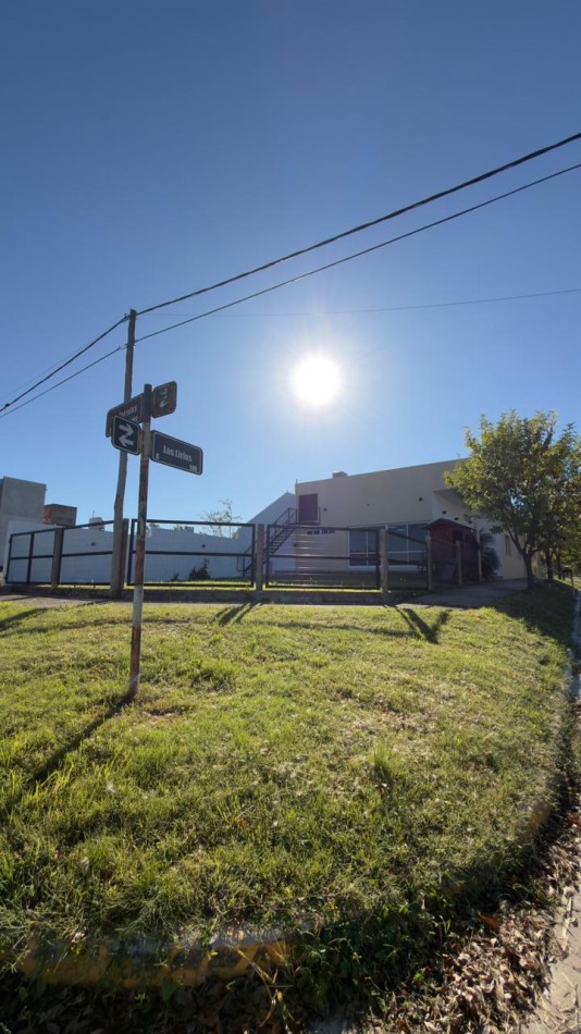 VENTA HERMOSO SALON DE EVENTOS - ZONA TRIANGULAR !!!