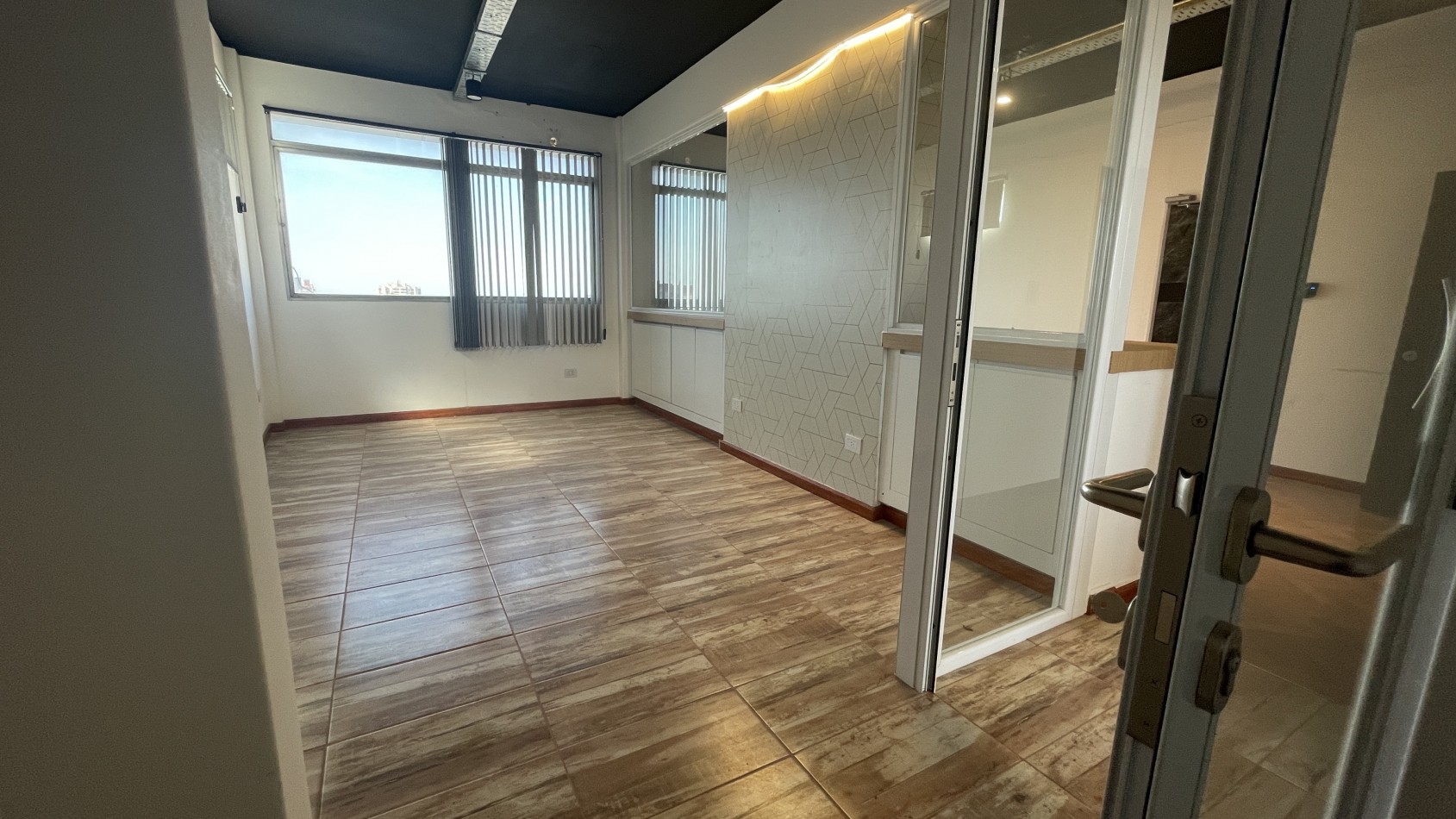 ALQUILER PISO DE OFICINAS CON VISTA AL RIO! 