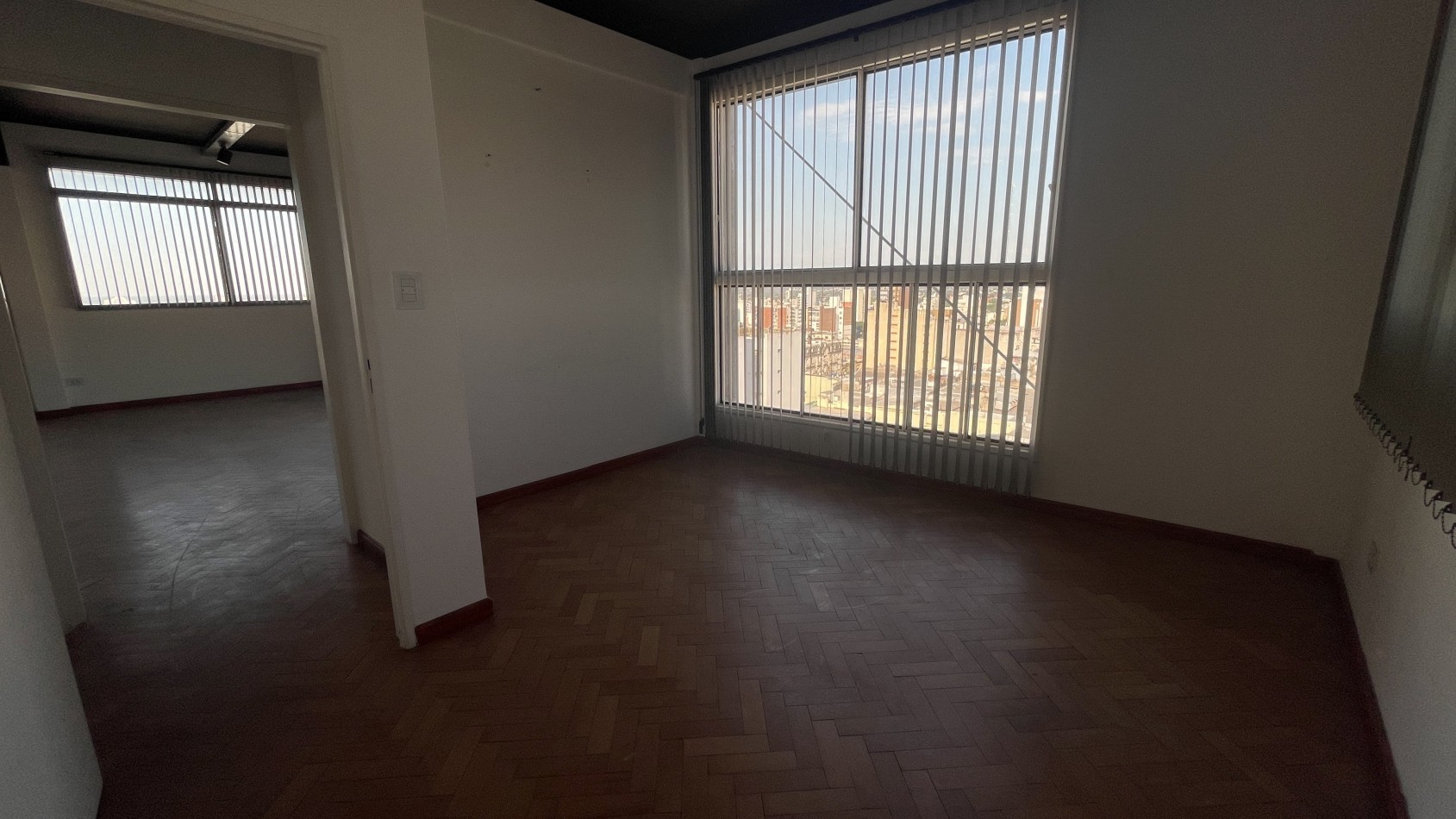 ALQUILER PISO DE OFICINAS CON VISTA AL RIO! 