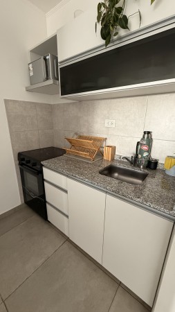 EN VENTA HERMOSO DPTO 1 DORMITORIO - ZONA CENTRO