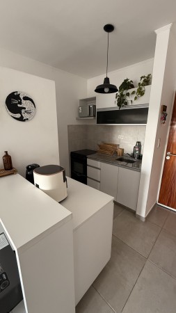 EN VENTA HERMOSO DPTO 1 DORMITORIO - ZONA CENTRO