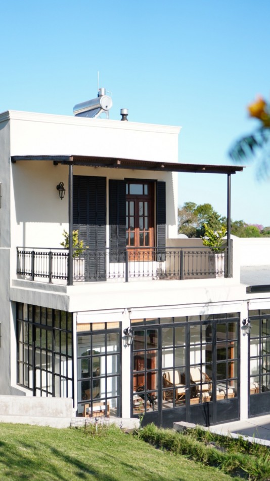 EN VENTA LUJOSA CASA ZONA NORTE