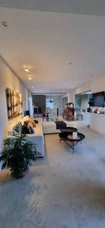VENTA CASA DE CATEGORIA ZONA NORTE !!! 