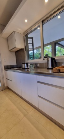 VENTA CASA DE CATEGORIA ZONA NORTE !!! 