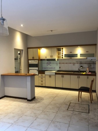 EN VENTA HERMOSA ZONA PLAZA SAENZ PENA !!!