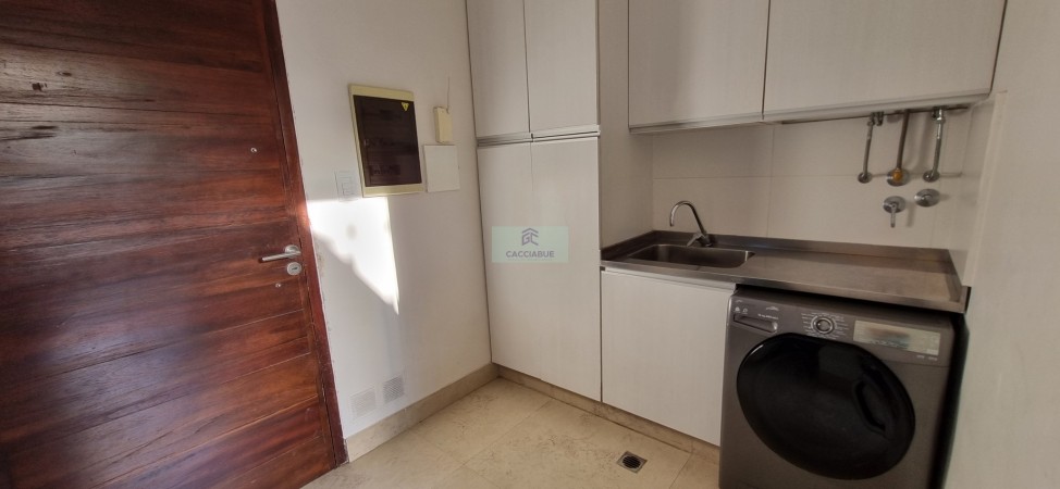 VENTA CASA DE CATEGORIA ZONA NORTE !!! 