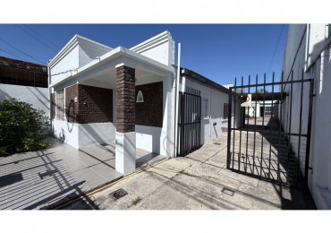 EN VENTA CASA A REFACCIONAR - S/ AV. DE LAS AMERICAS !!!