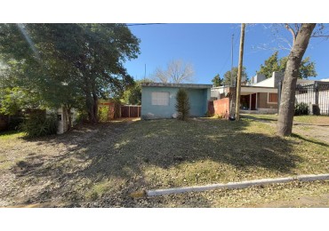 EN VENTA CASA A REFACCIONAR - EXCELENTE UBICACION