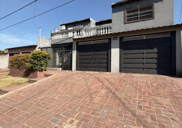 EN VENTA HERMOSA CASA DE DOS PLANTAS - APTA CREDITO HIPOTECARIO