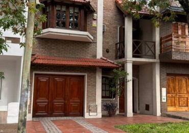 HERMOSA CASA ZONA BOULEVARES !!! 