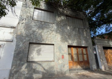 VENTA COMODA CASA 4 DORMITORIOS ZONA BOULEVARES !!! 